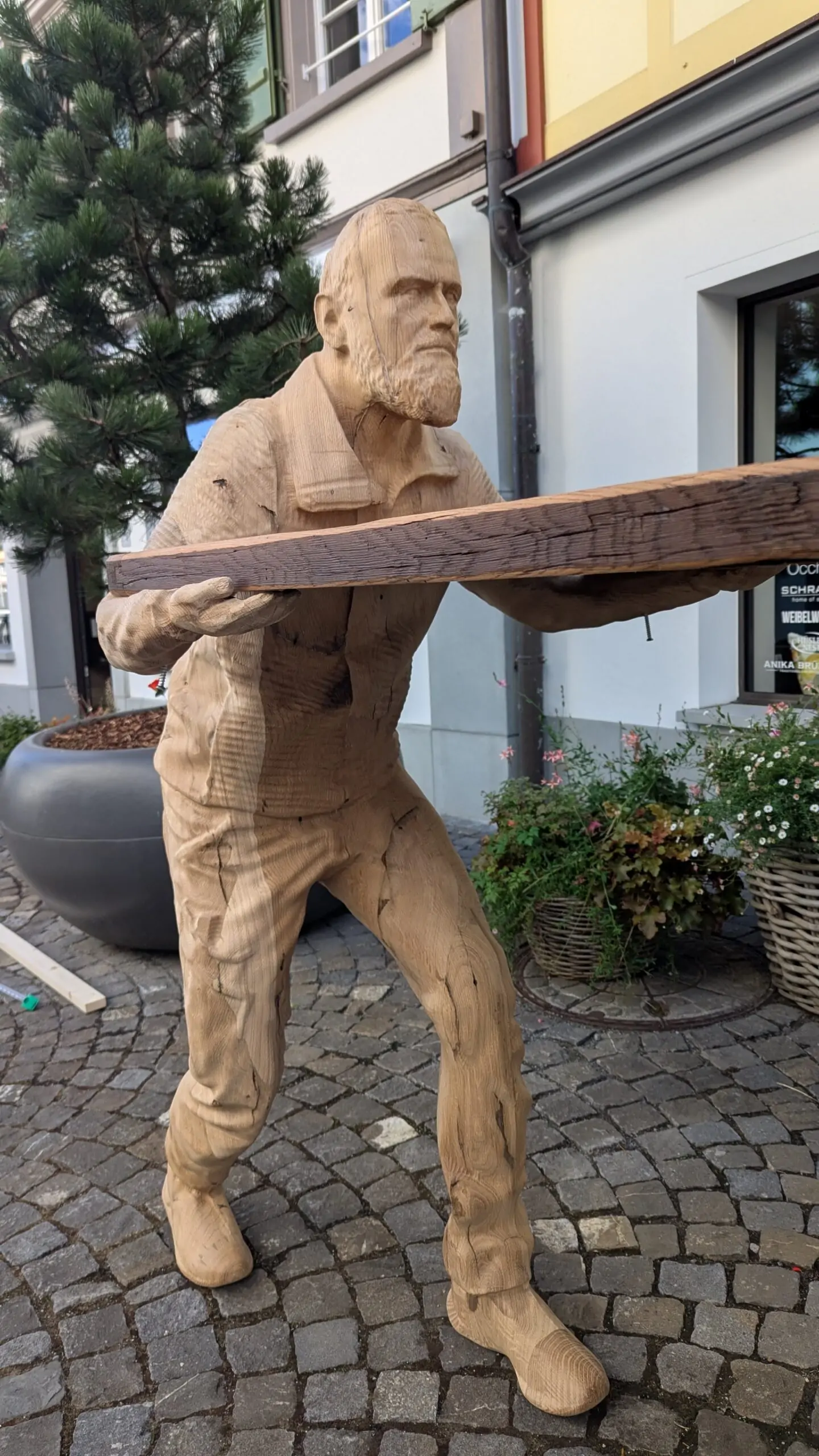 PXL_20250915_125646069 Tisch Reinhard Storchengasse Appenzell